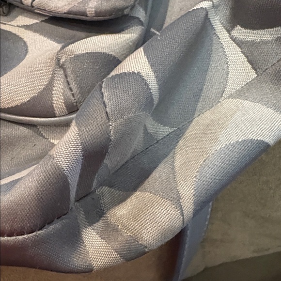 Coach purse 12x12 gray and white great condition - Picture 5 of 7